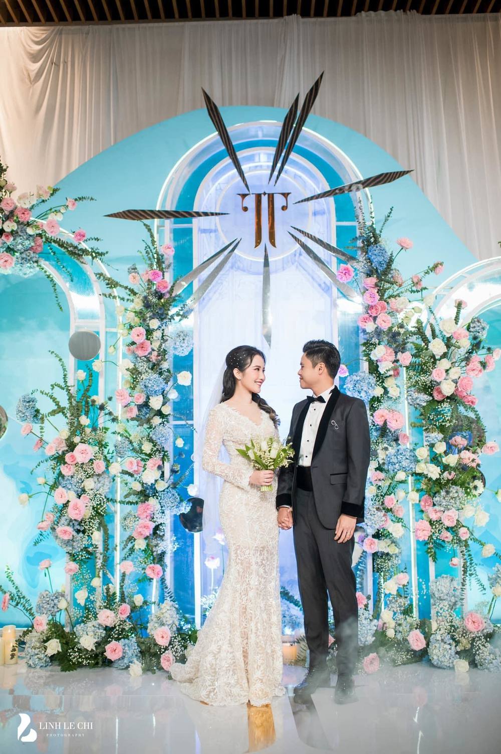Midu lên kế hoạch kiếm 50 tỷ/năm giữa lúc tình cũ tổ chức siêu đám cưới với vợ giàu 2 Midu lên kế hoạch kiếm 50 tỷ/năm giữa lúc tình cũ tổ chức siêu đám cưới với vợ giàu 2
