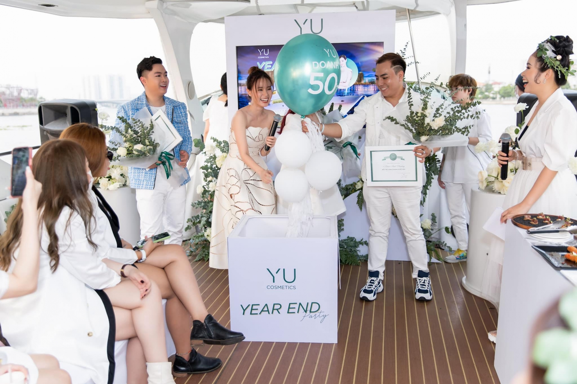 Midu lên kế hoạch kiếm 50 tỷ/năm giữa lúc tình cũ tổ chức siêu đám cưới với vợ giàu 4 Midu lên kế hoạch kiếm 50 tỷ/năm giữa lúc tình cũ tổ chức siêu đám cưới với vợ giàu 4