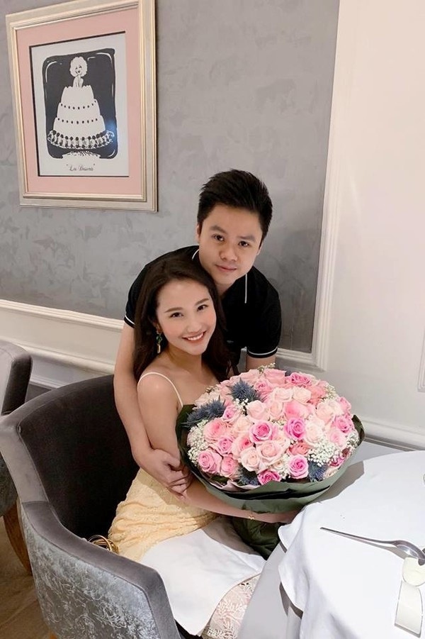 Tận lực giấu kín, Primmy Trương vẫn bị bạn thân tiết lộ bí mật 'gương vỡ lại lành' với Phan Thành 1 Tận lực giấu kín, Primmy Trương vẫn bị bạn thân tiết lộ bí mật 'gương vỡ lại lành' với Phan Thành 1