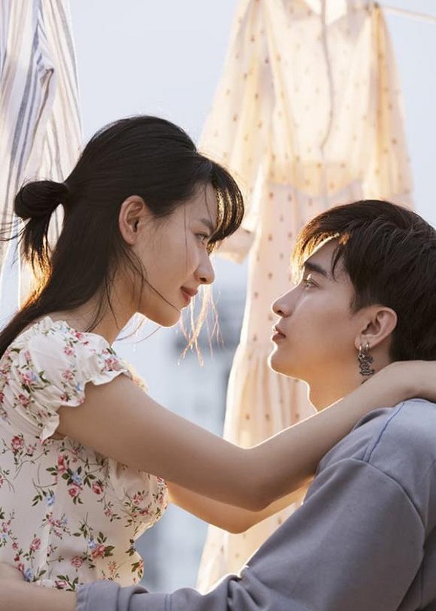 Chi Dân lộ 'dấu vết' có tình mới sau tin đồn chia tay Ninh Dương Lan Ngọc? 1 Chi Dân lộ 'dấu vết' có tình mới sau tin đồn chia tay Ninh Dương Lan Ngọc? 1