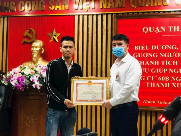 Xuất hiện một Facebooker nói hành động của Nguyễn Ngọc Mạnh cứu bé gái 'chẳng có gì to tát' 2 Xuất hiện một Facebooker nói hành động của Nguyễn Ngọc Mạnh cứu bé gái 'chẳng có gì to tát' 2