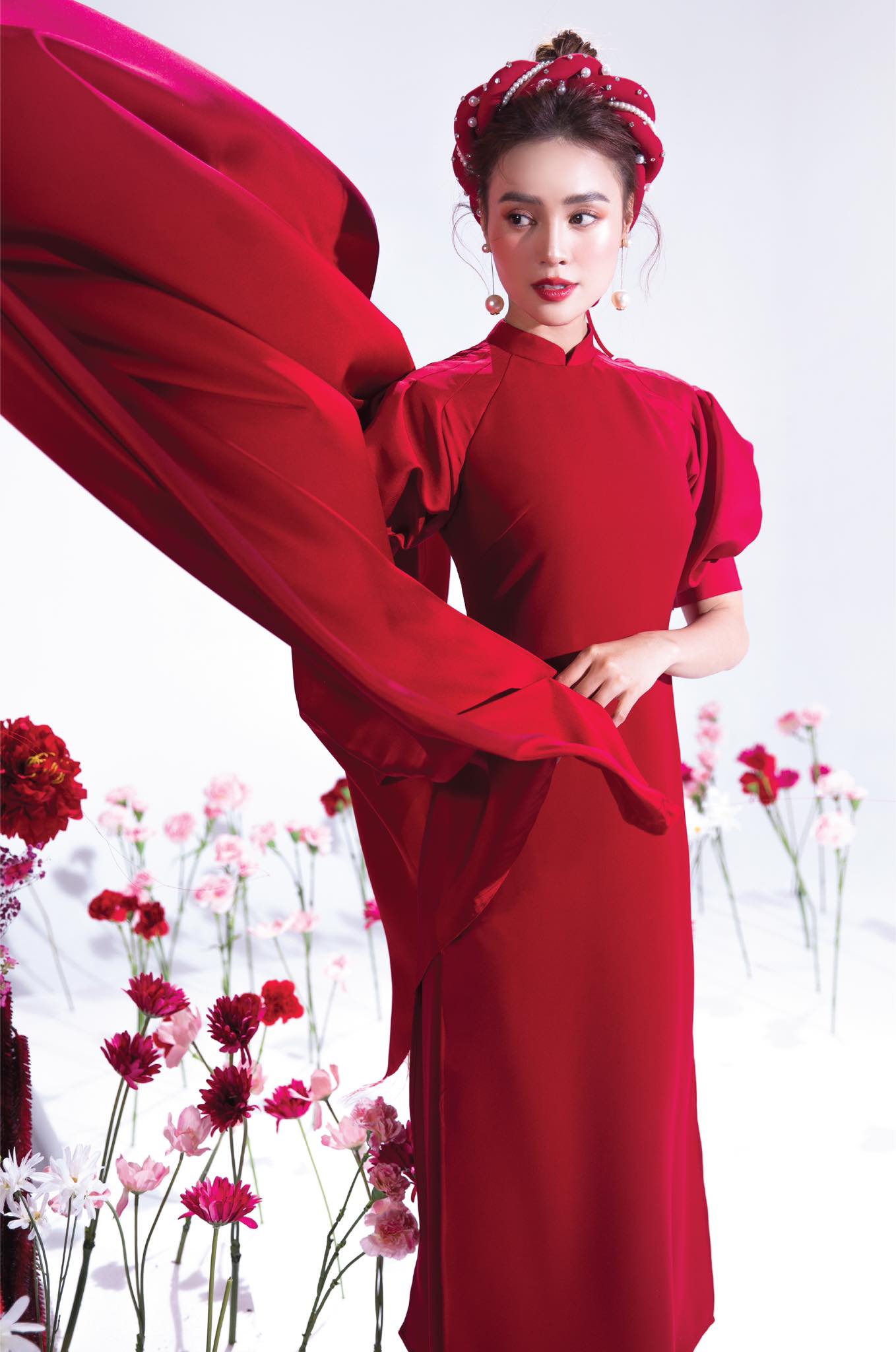 Ninh Dương Lan Ngọc: Từ 'quý cô trăm tỷ' vạn người mê đến đời tư liên tục gặp hạn 'tai bay vạ gió' 2 Ninh Dương Lan Ngọc: Từ 'quý cô trăm tỷ' vạn người mê đến đời tư liên tục gặp hạn 'tai bay vạ gió' 2