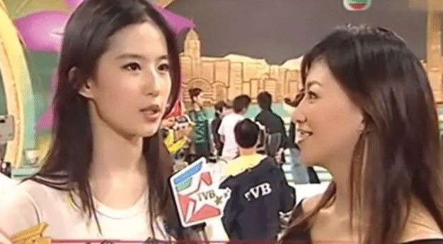 'Thần tiên tỷ tỷ' Lưu Diệc Phi gây tiếc nuối với nhan sắc ở tuổi 34 2 'Thần tiên tỷ tỷ' Lưu Diệc Phi gây tiếc nuối với nhan sắc ở tuổi 34 2