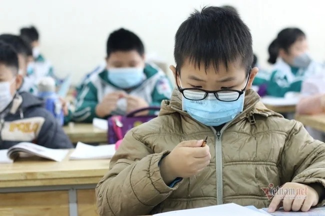 Tin nóng 24h ngày 4/3: Tiếng Hàn được đưa vào môn học, Hàng ngàn liều vắc xin Covid-19 giả bị thu 3 Tin nóng 24h ngày 4/3: Tiếng Hàn được đưa vào môn học, Hàng ngàn liều vắc xin Covid-19 giả bị thu 3