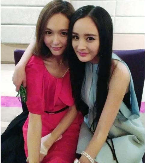 Mối quan hệ thật sự của Dương Mịch và Đường Yên sau nhiều năm bị đồn 'cạch mặt' 4 Mối quan hệ thật sự của Dương Mịch và Đường Yên sau nhiều năm bị đồn 'cạch mặt' 4