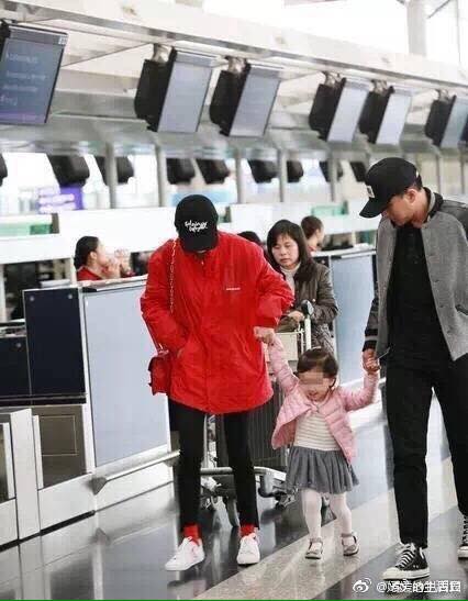 Bố Lưu Khải Uy bất ngờ tiết lộ tình trạng của cháu gái, Dương Mịch lại bị chỉ trích 1 Bố Lưu Khải Uy bất ngờ tiết lộ tình trạng của cháu gái, Dương Mịch lại bị chỉ trích 1