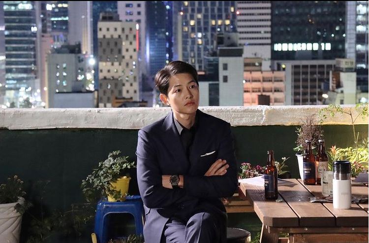 Song Joong Ki tự tin 'dằn mặt' netizen bằng mặt mộc vì chê bai nhan sắc 2 Song Joong Ki tự tin 'dằn mặt' netizen bằng mặt mộc vì chê bai nhan sắc 2