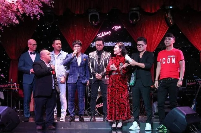 Tuấn Hưng lên tiếng về ồn ào đêm nhạc gây quỹ cho gia đình cố nghệ sĩ Vân Quang Long 1 Tuấn Hưng lên tiếng về ồn ào đêm nhạc gây quỹ cho gia đình cố nghệ sĩ Vân Quang Long 1