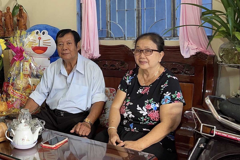 Vợ hai cố nghệ sĩ Vân Quang Long chỉ đích danh kẻ đã 'chà đạp nhân phẩm' gia đình 3 Vợ hai cố nghệ sĩ Vân Quang Long chỉ đích danh kẻ đã 'chà đạp nhân phẩm' gia đình 3