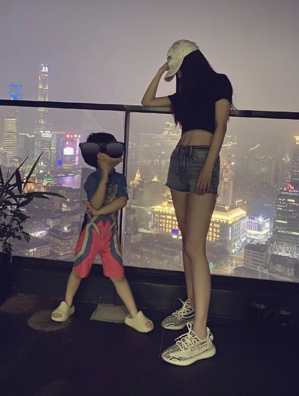 Chỉ một bức ảnh, Angela Baby đáp trả cực gắt tin đồn ly hôn và Huỳnh Hiểu Minh giành nuôi con 3 Chỉ một bức ảnh, Angela Baby đáp trả cực gắt tin đồn ly hôn và Huỳnh Hiểu Minh giành nuôi con 3