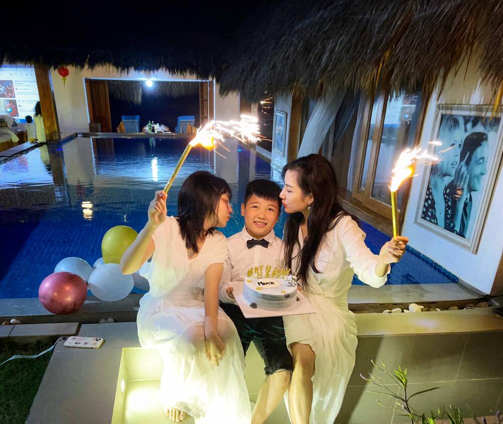 Con gái cố NS Vân Quang Long vui vẻ trở lại sau thời gian áp lực vì bị bạn bè tẩy chay 2 Con gái cố NS Vân Quang Long vui vẻ trở lại sau thời gian áp lực vì bị bạn bè tẩy chay 2