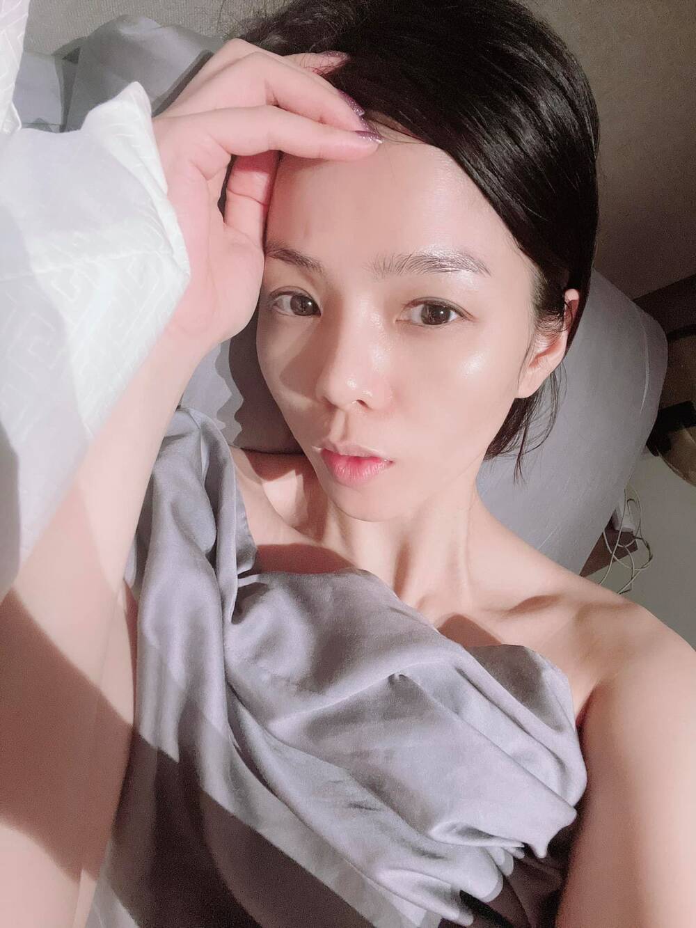 Lệ Quyên ngày càng 'lão hóa ngược' sau khi công khai yêu Lâm Bảo Châu 2 Lệ Quyên ngày càng 'lão hóa ngược' sau khi công khai yêu Lâm Bảo Châu 2