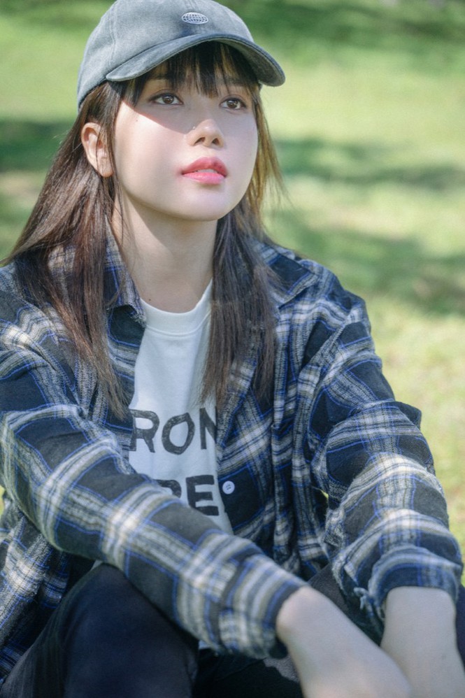 Hơn 3 tháng ồn ào nghi chia tay Sơn Tùng, Thiều Bảo Trâm chuyển sang chơi hệ quần áo giá rẻ 4 Hơn 3 tháng ồn ào nghi chia tay Sơn Tùng, Thiều Bảo Trâm chuyển sang chơi hệ quần áo giá rẻ 4