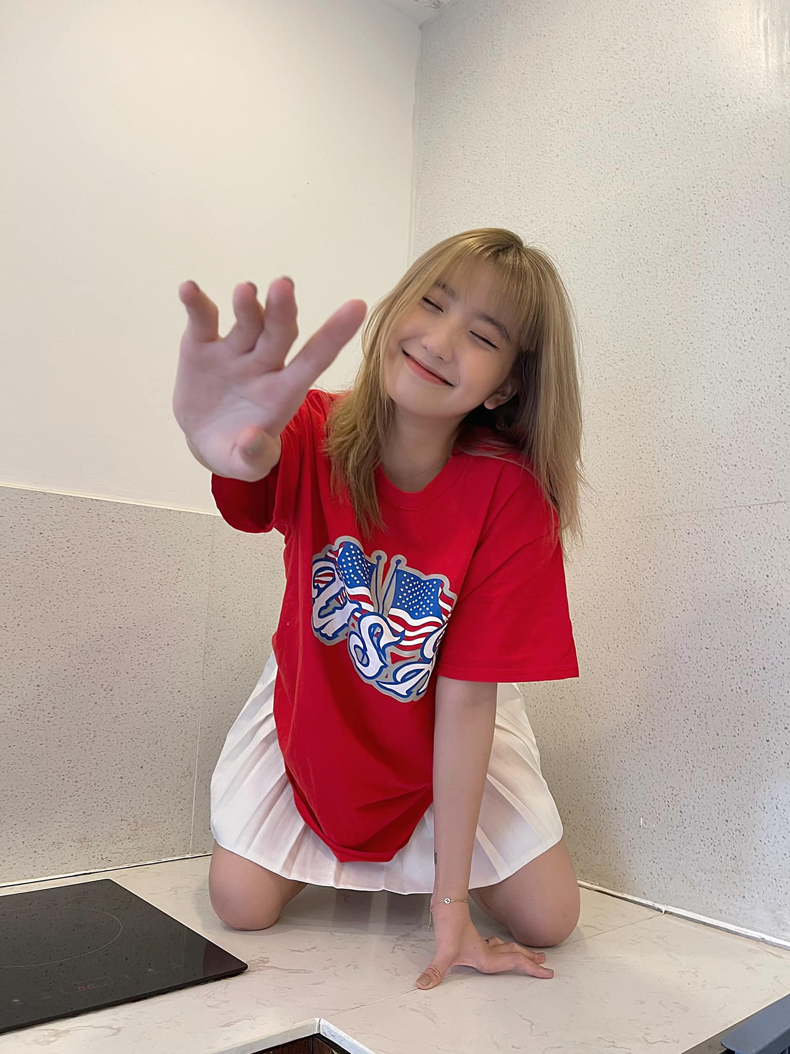 Bất chấp lời chê, hotgirl tiktok Lê Thị Khánh Huyền vẫn tung hình ảnh gây 'toát mồ hôi' ở tuổi 17 4 Bất chấp lời chê, hotgirl tiktok Lê Thị Khánh Huyền vẫn tung hình ảnh gây 'toát mồ hôi' ở tuổi 17 4