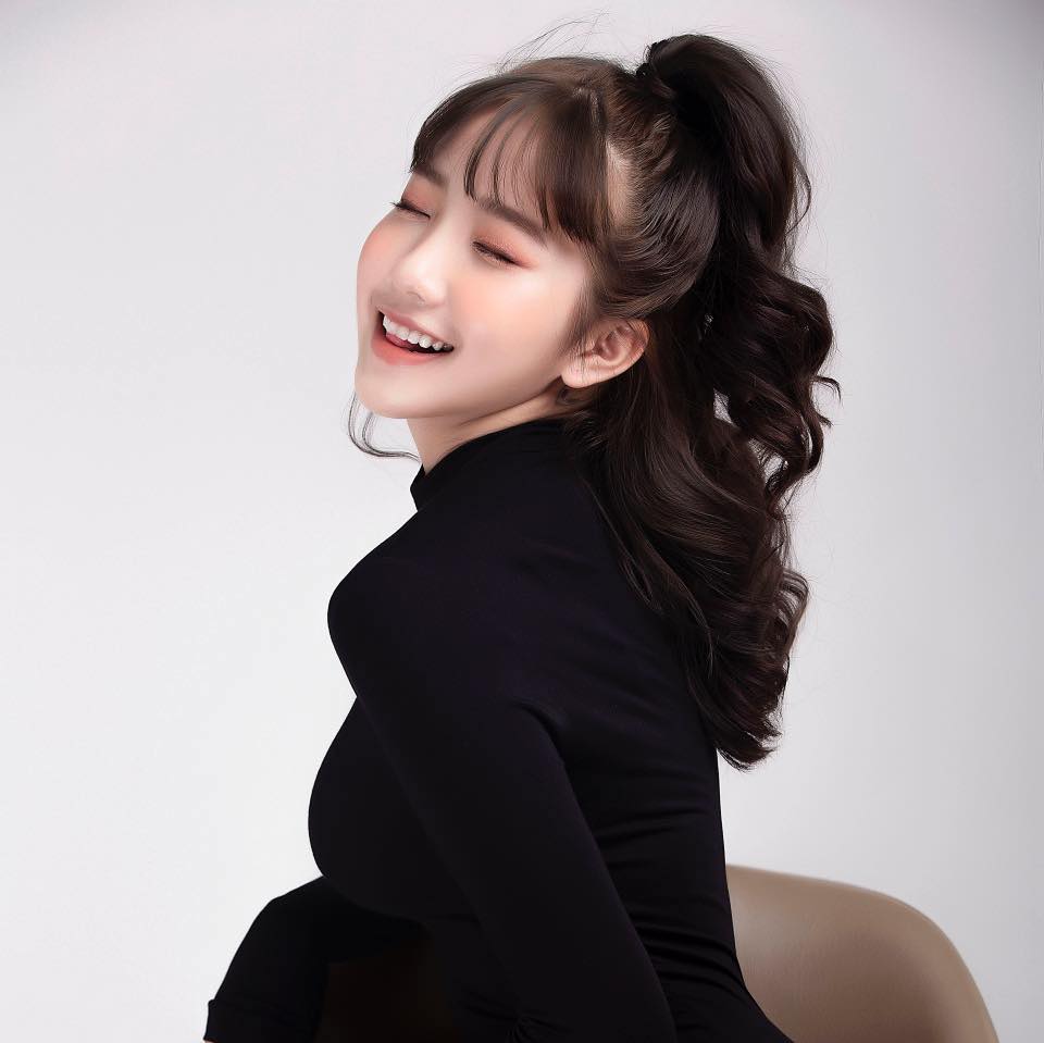 Bất chấp lời chê, hotgirl tiktok Lê Thị Khánh Huyền vẫn tung hình ảnh gây 'toát mồ hôi' ở tuổi 17 6 Bất chấp lời chê, hotgirl tiktok Lê Thị Khánh Huyền vẫn tung hình ảnh gây 'toát mồ hôi' ở tuổi 17 6