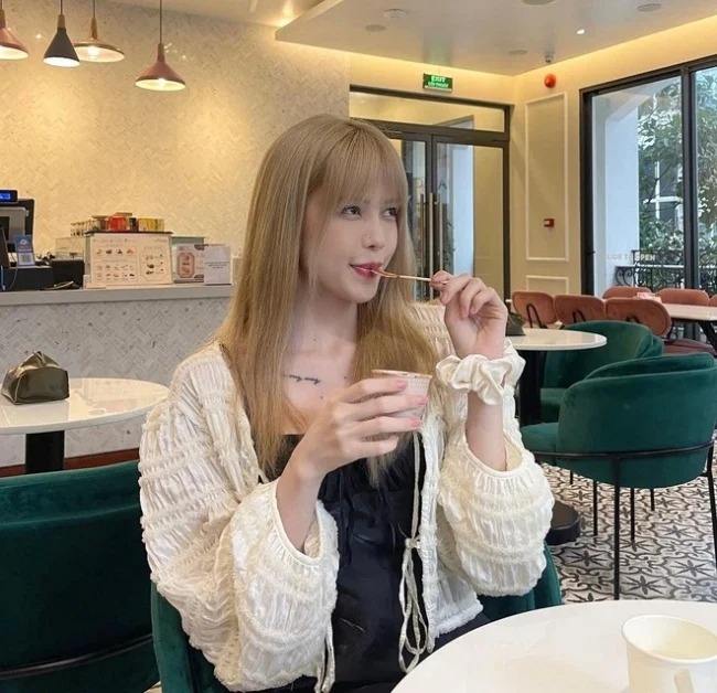 Thiều Bảo Trâm nỗ lực thay đổi bản thân sau ồn ào tình cảm với Sơn Tùng 3 Thiều Bảo Trâm nỗ lực thay đổi bản thân sau ồn ào tình cảm với Sơn Tùng 3
