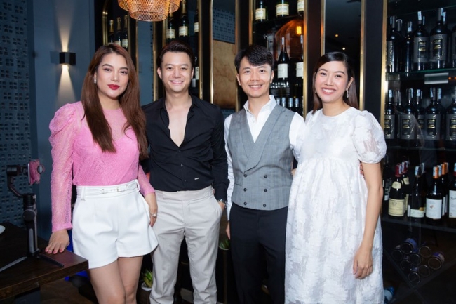 Hậu phủ nhận, Trương Ngọc Ánh và tình tin đồn Anh Dũng cùng sánh đôi trên thảm đỏ 3 Hậu phủ nhận, Trương Ngọc Ánh và tình tin đồn Anh Dũng cùng sánh đôi trên thảm đỏ 3