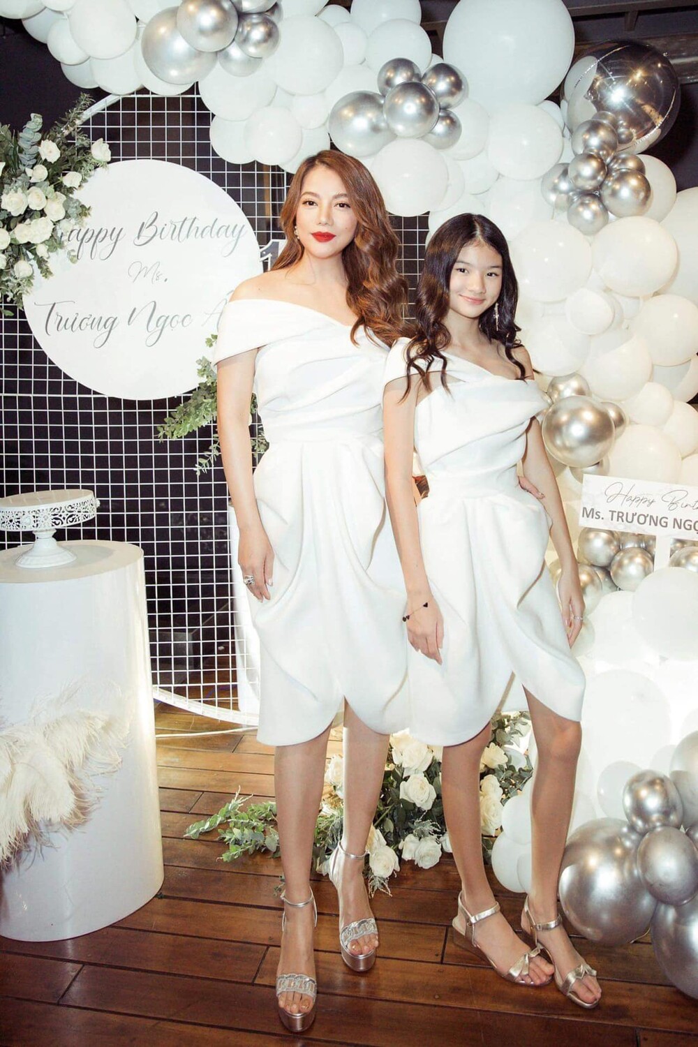 Trương Ngọc Ánh tái xuất với gương mặt khác lạ sau nhiều lần bị chê tơi tả 2 Trương Ngọc Ánh tái xuất với gương mặt khác lạ sau nhiều lần bị chê tơi tả 2