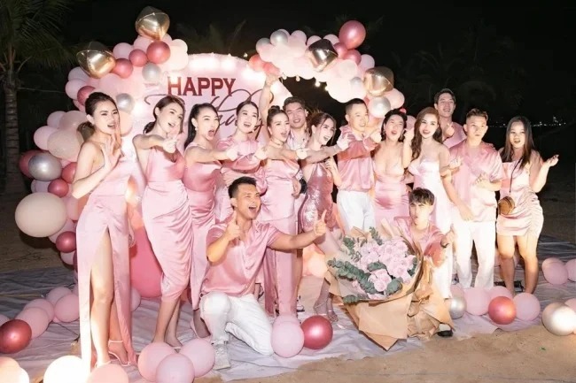 Tin nóng 24h ngày 17/4: Hà Nội tiếp tục mưa lớn, Quang Hải tràn đầy tự tin trước trận đấu với HAGL 4 Tin nóng 24h ngày 17/4: Hà Nội tiếp tục mưa lớn, Quang Hải tràn đầy tự tin trước trận đấu với HAGL 4
