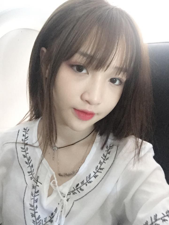 Nữ streamer Xuka Hoa Nhật Huỳnh để lộ mặt mộc ngay trên sóng livestream: Nhan sắc có xinh đẹp như lời đồn? 6 Nữ streamer Xuka Hoa Nhật Huỳnh để lộ mặt mộc ngay trên sóng livestream: Nhan sắc có xinh đẹp như lời đồn? 6