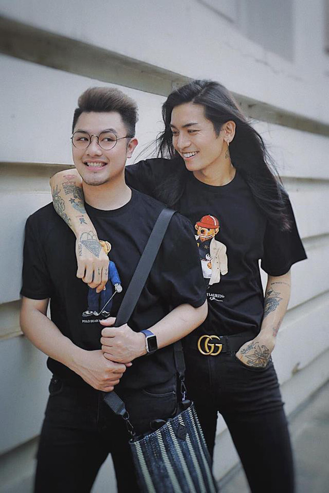 BB Trần gây bất ngờ với vòng 2 to 'bất thường' khiến fan bàng hoàng 3 BB Trần gây bất ngờ với vòng 2 to 'bất thường' khiến fan bàng hoàng 3