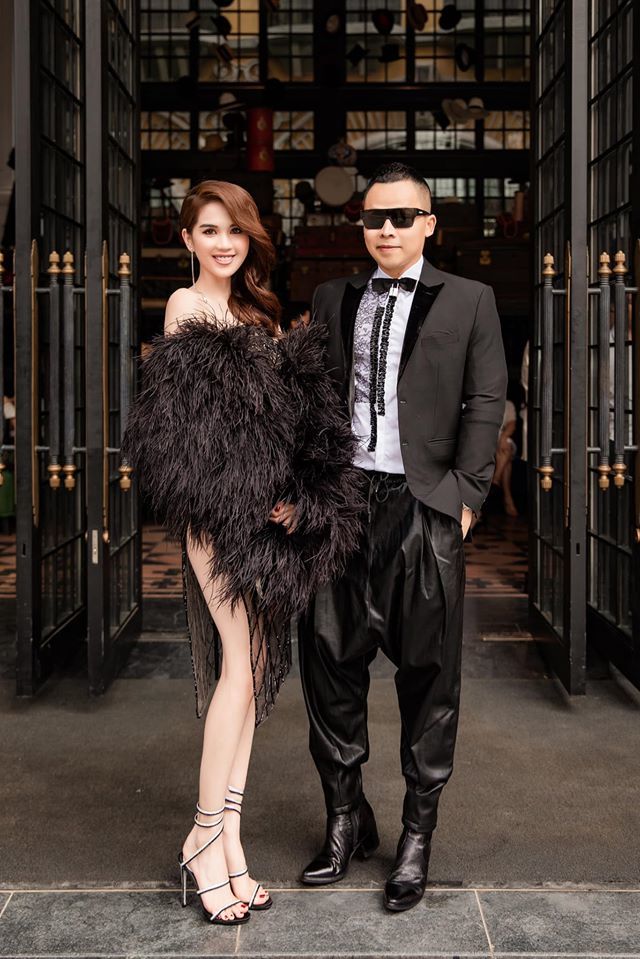 Vừa bị bố mẹ bắt qua hỏi cưới, Vũ Khắc Tiệp lại nhắc chuyện trăm năm với Ngọc Trinh 3 Vừa bị bố mẹ bắt qua hỏi cưới, Vũ Khắc Tiệp lại nhắc chuyện trăm năm với Ngọc Trinh 3