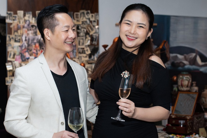 'Tình địch' của Phan Như Thảo bất ngờ bị Thân Thúy Hà 'dằn mặt' khi có lời lẽ thiếu văn hóa chỉ trích cô và con nhỏ 5 'Tình địch' của Phan Như Thảo bất ngờ bị Thân Thúy Hà 'dằn mặt' khi có lời lẽ thiếu văn hóa chỉ trích cô và con nhỏ 5