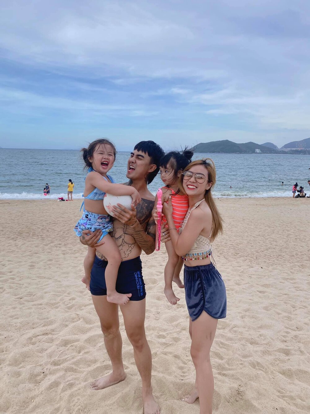 Vợ cũ Hoài Lâm 'vỗ thẳng mặt' netizen khi nhắc đến chuyện tình với Đạt G 4 Vợ cũ Hoài Lâm 'vỗ thẳng mặt' netizen khi nhắc đến chuyện tình với Đạt G 4