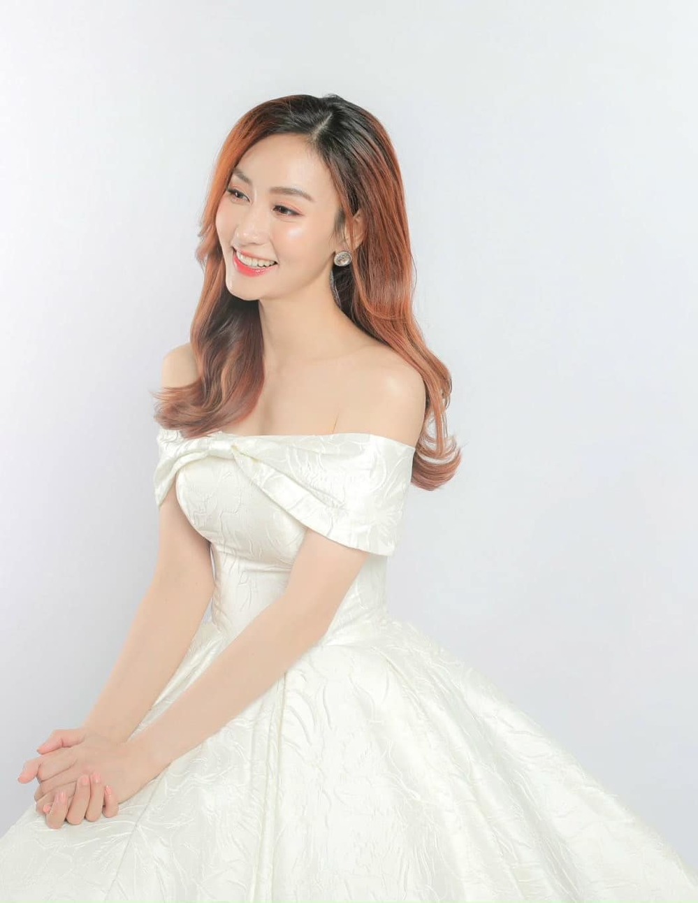 'Tình đầu quốc dân' Ngân Khánh bị lộ diện mạo thật trong clip bị quay lén 6 'Tình đầu quốc dân' Ngân Khánh bị lộ diện mạo thật trong clip bị quay lén 6