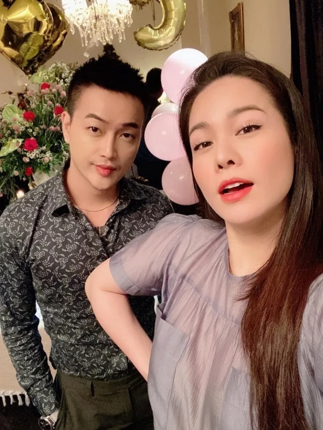 Cựu thành viên nhóm HKT tiết lộ về tin đồn cầu hôn Nhật Kim Anh, chia sẻ kế hoạch 'thành đôi' sắp tới 3 Cựu thành viên nhóm HKT tiết lộ về tin đồn cầu hôn Nhật Kim Anh, chia sẻ kế hoạch 'thành đôi' sắp tới 3