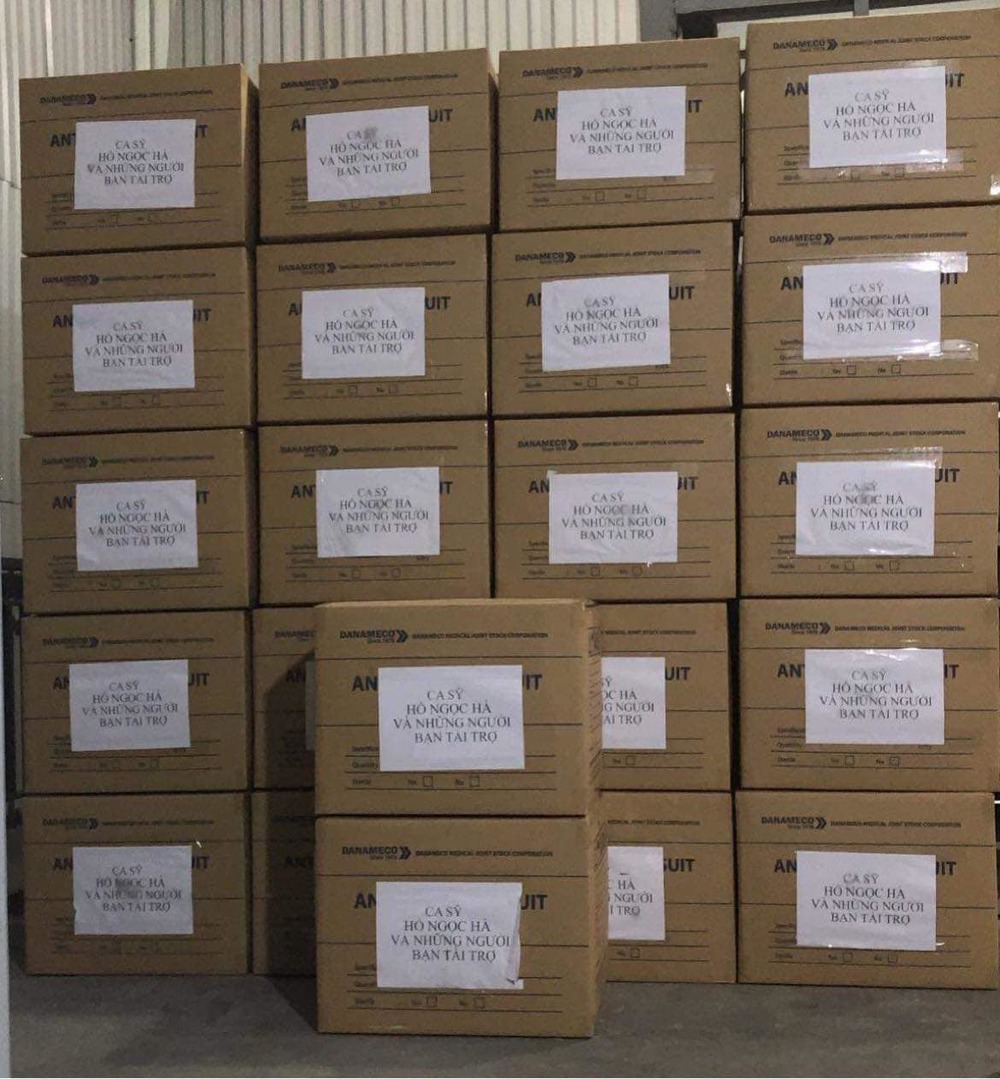 Bận rộn chuyển nhà, Hồ Ngọc Hà vẫn không quên ủng hộ 1.000 bộ đồ bảo hộ đến vùng dịch 2 Bận rộn chuyển nhà, Hồ Ngọc Hà vẫn không quên ủng hộ 1.000 bộ đồ bảo hộ đến vùng dịch 2