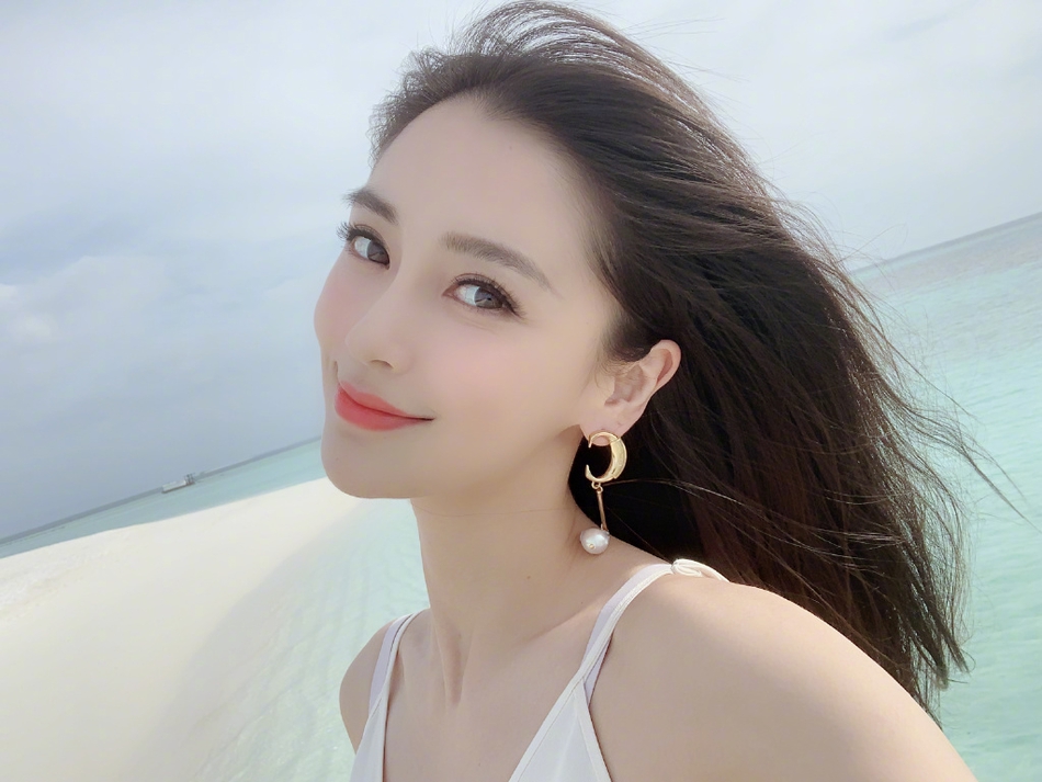 Angela Baby chia sẻ lại quá khứ sau khi Huỳnh Hiểu Minh phủ nhận chuyện ly hôn 3 Angela Baby chia sẻ lại quá khứ sau khi Huỳnh Hiểu Minh phủ nhận chuyện ly hôn 3