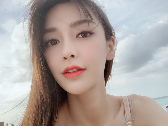Angela Baby chia sẻ lại quá khứ sau khi Huỳnh Hiểu Minh phủ nhận chuyện ly hôn 1 Angela Baby chia sẻ lại quá khứ sau khi Huỳnh Hiểu Minh phủ nhận chuyện ly hôn 1