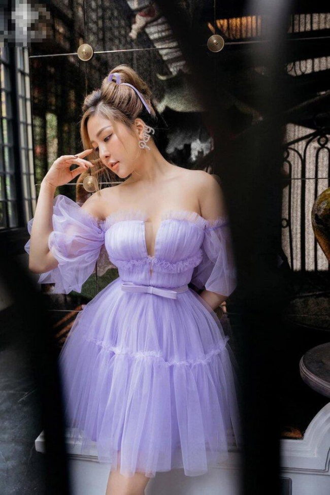 Hotgirl Trâm Anh bất ngờ tiết lộ hối hận về quyết định trong quá khứ sau sự cố clip nóng 3 Hotgirl Trâm Anh bất ngờ tiết lộ hối hận về quyết định trong quá khứ sau sự cố clip nóng 3
