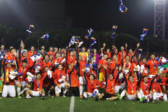 Bầu Đức gửi lời biết ơn đến Park Hang-seo vì đã 'làm nên bóng đá Việt Nam' 2