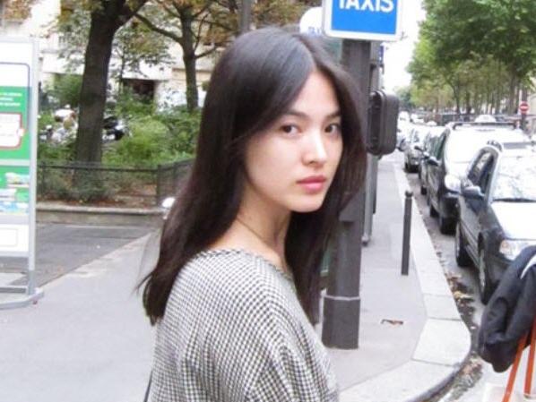 Song Hye Kyo gây 'choáng' với nhan sắc mặt mộc 1