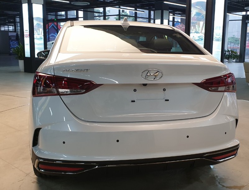 'Quái kiệt' Hyundai Accent 2021 rơi vào 'ma trận' giá trước giờ G khiến Toyota Vios hoang mang tột độ 1