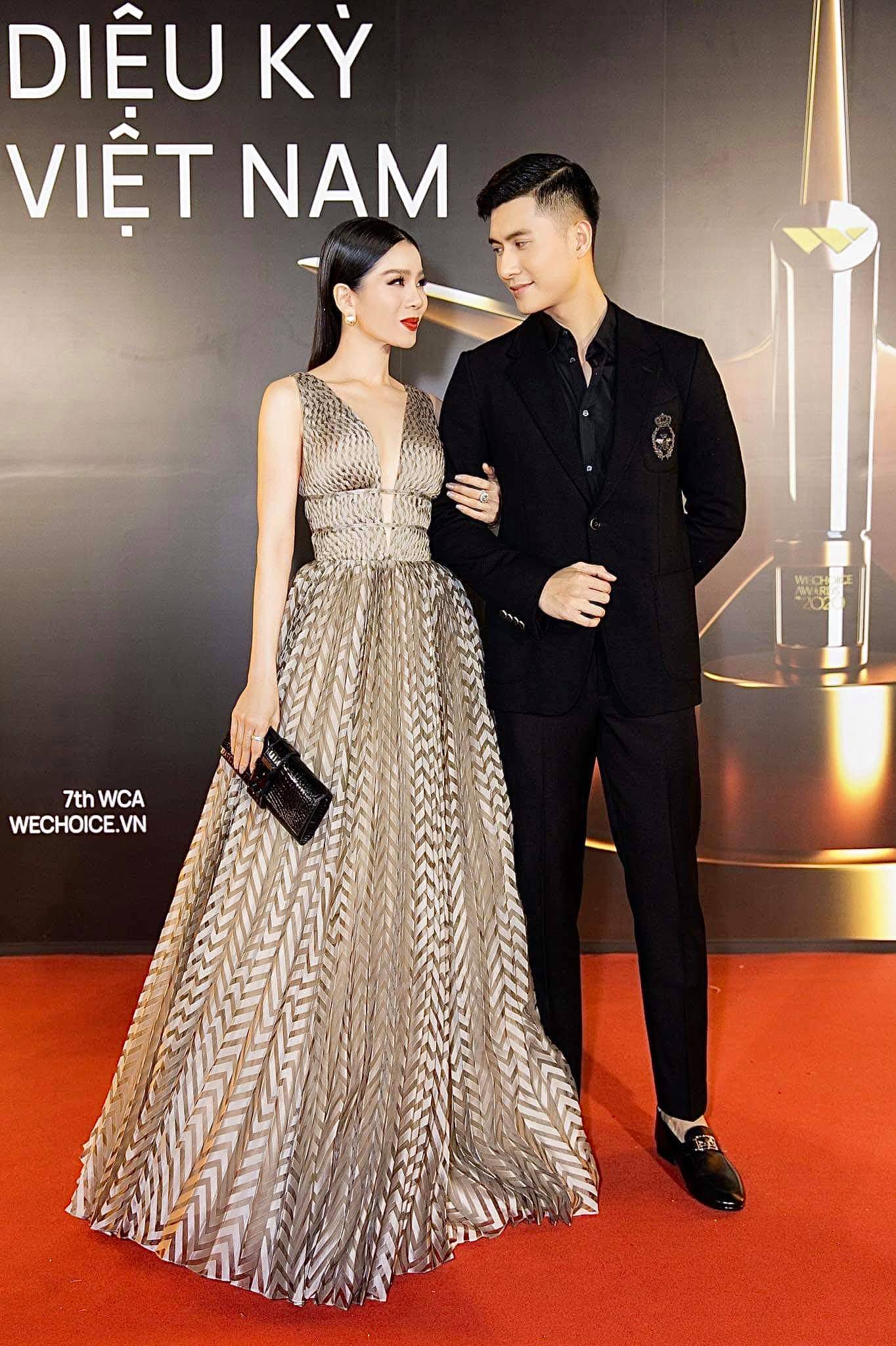 Lệ Quyên buông lời đầy thâm thúy sau khi công khai hẹn hò bên tình trẻ Lâm Bảo Châu 3 Lệ Quyên buông lời đầy thâm thúy sau khi công khai hẹn hò bên tình trẻ Lâm Bảo Châu 3