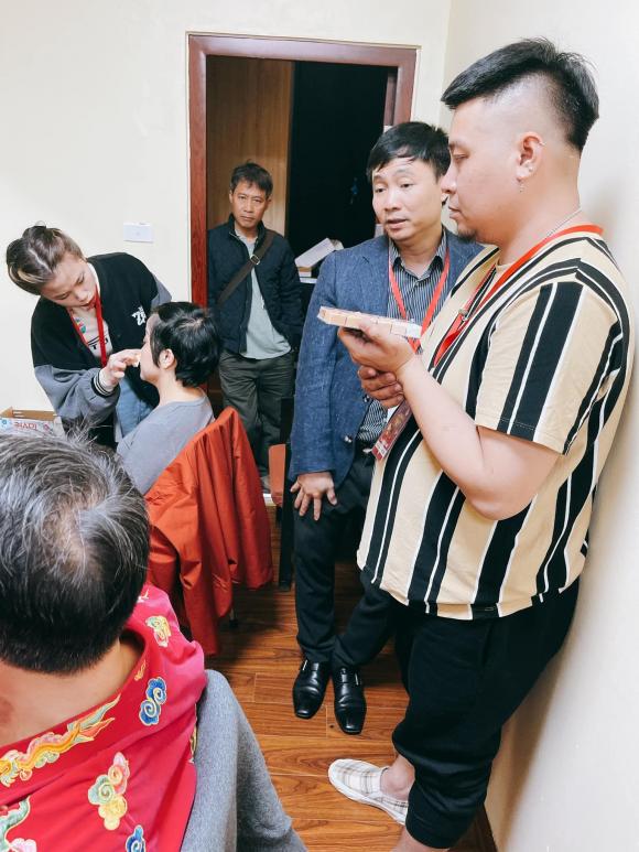 Loạt ảnh hậu trường và sân khấu đêm ghi hình Táo Quân 2021 khiến dân tình sôi sục 3 Loạt ảnh hậu trường và sân khấu đêm ghi hình Táo Quân 2021 khiến dân tình sôi sục 3
