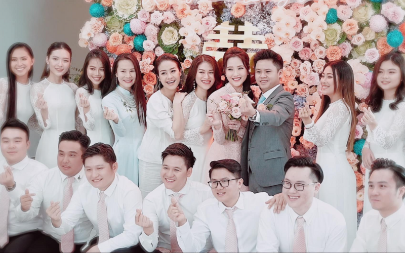 Loạt ảnh hiếm hoi của đám cưới giữa hai gia tộc bề thế nhà Phan Thành và Primmy Trương 9 Loạt ảnh hiếm hoi của đám cưới giữa hai gia tộc bề thế nhà Phan Thành và Primmy Trương 9