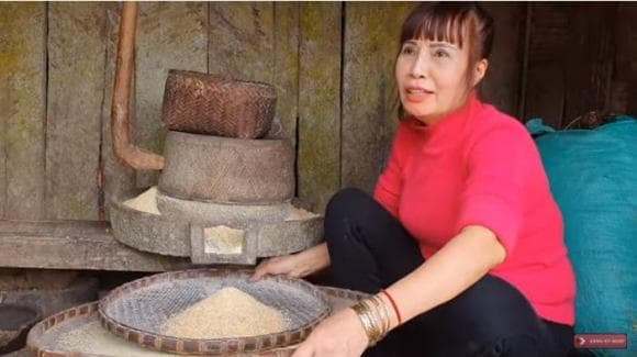 Cô dâu 62 tuổi ở Cao Bằng khoe loạt ảnh mới, gương mặt lạ lẫm khiến nhiều người ngỡ ngàng 6 Cô dâu 62 tuổi ở Cao Bằng khoe loạt ảnh mới, gương mặt lạ lẫm khiến nhiều người ngỡ ngàng 6