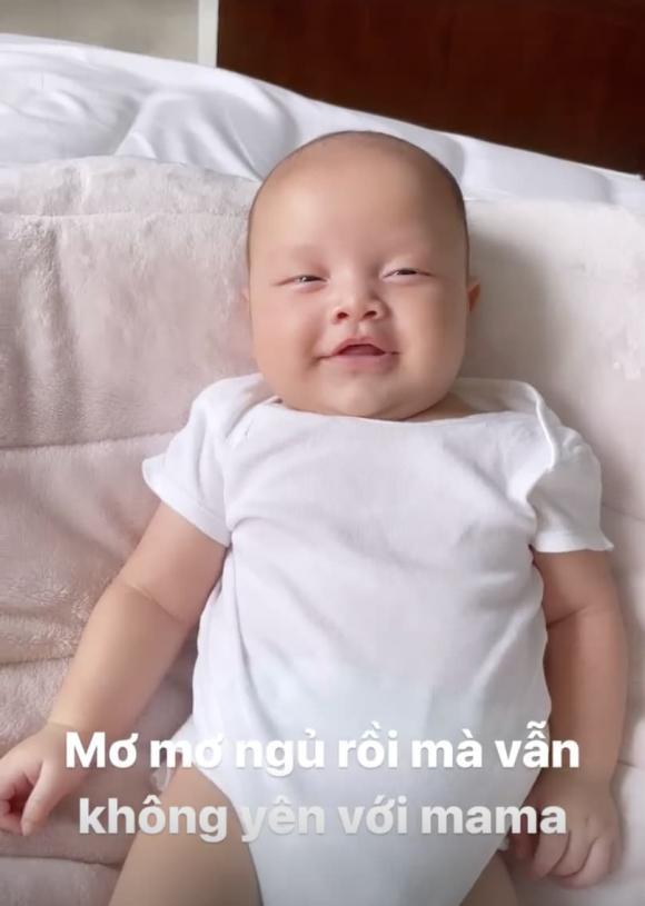 Nối gót con nhà gia thế, cặp quý tử ái nữ nhà Hồ Ngọc Hà đón nhận điều đặc biệt 3 Nối gót con nhà gia thế, cặp quý tử ái nữ nhà Hồ Ngọc Hà đón nhận điều đặc biệt 3