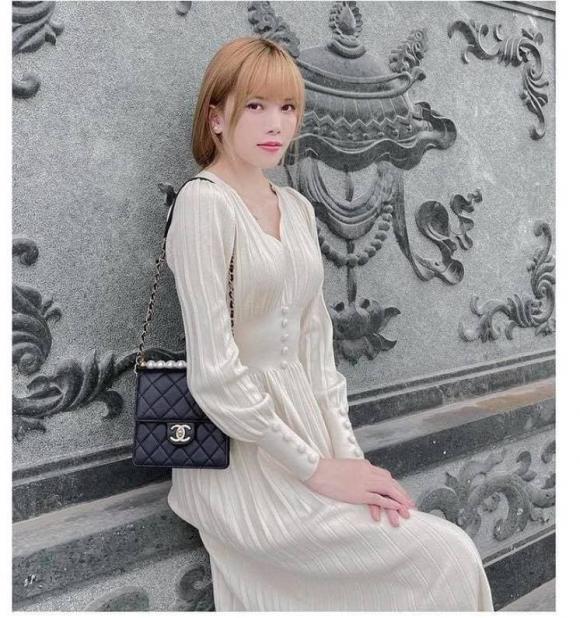 Thiều Bảo Trâm có động thái vô cùng lạ lẫm trong ngày lễ tình nhân 14/2 hậu ồn ào đường ai nấy đi với Sơn Tùng 1 Thiều Bảo Trâm có động thái vô cùng lạ lẫm trong ngày lễ tình nhân 14/2 hậu ồn ào đường ai nấy đi với Sơn Tùng 1
