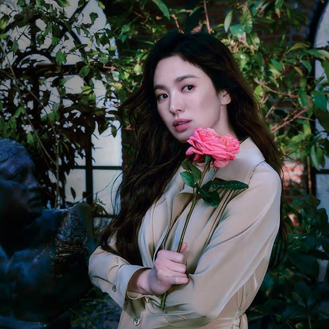 Quên Song Joong Ki đi, đây mới là thứ Song Hye Kyo nâng niu gìn giữ và gắn bó 3 Quên Song Joong Ki đi, đây mới là thứ Song Hye Kyo nâng niu gìn giữ và gắn bó 3