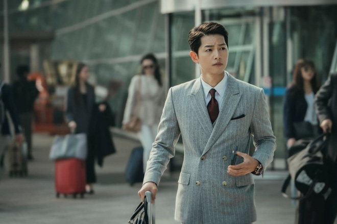 Netizen bất ngờ 'quay xe' khen Song Joong Ki tới tấp sau khi bị chê tơi tả 2 Netizen bất ngờ 'quay xe' khen Song Joong Ki tới tấp sau khi bị chê tơi tả 2