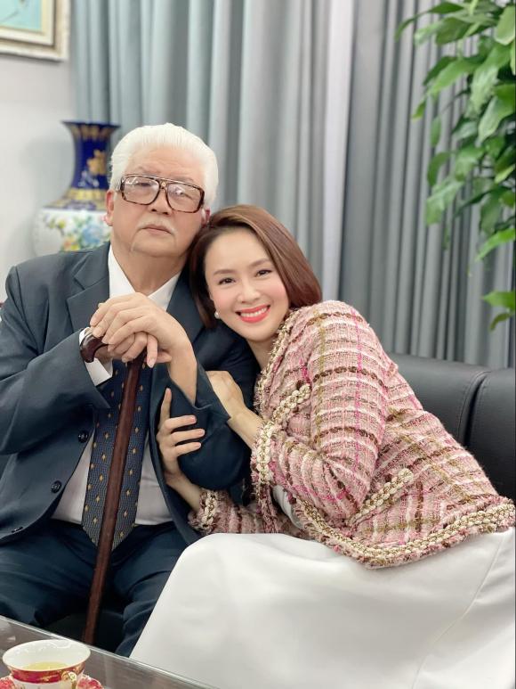 Loạt ảnh hậu trường của Hướng dương ngược nắng khiến dân tình cười bò 3 Loạt ảnh hậu trường của Hướng dương ngược nắng khiến dân tình cười bò 3