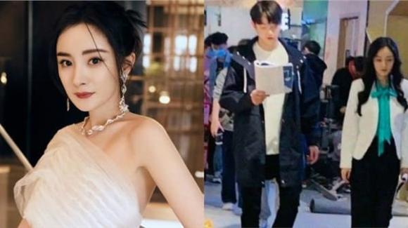 Sự thật về hình ảnh Dương Mịch diện váy cưới tất tả trên đường phố đang khiến MXH chao đảo 5 Sự thật về hình ảnh Dương Mịch diện váy cưới tất tả trên đường phố đang khiến MXH chao đảo 5