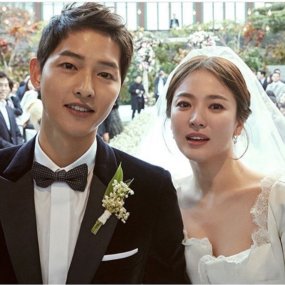 Điều gì giúp Song Hye Kyo vượt qua mọi nhiễu nhương, trở thành 'nữ thần bất bại' sau loạt ồn ào ly hôn, trốn thuế? 2 Điều gì giúp Song Hye Kyo vượt qua mọi nhiễu nhương, trở thành 'nữ thần bất bại' sau loạt ồn ào ly hôn, trốn thuế? 2