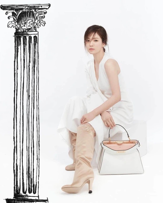 Đều là 'quốc sắc thiên hương' của làng điện ảnh nhưng Triệu Vy lại bị Song Hye Kyo lấn lướt cả sắc vóc lẫn thần thái! 4 Đều là 'quốc sắc thiên hương' của làng điện ảnh nhưng Triệu Vy lại bị Song Hye Kyo lấn lướt cả sắc vóc lẫn thần thái! 4