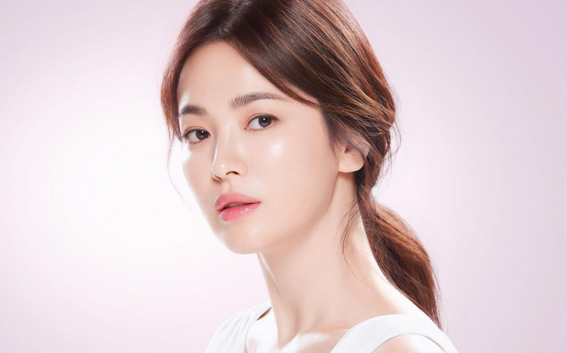 Rộ tin đồn Song Hye Kyo cặp kè đại gia Hong Kong gây chấn động Kbiz 5